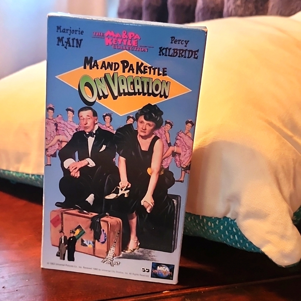 VHS TAPE - "Ma And Pa Kettle On Vacation"